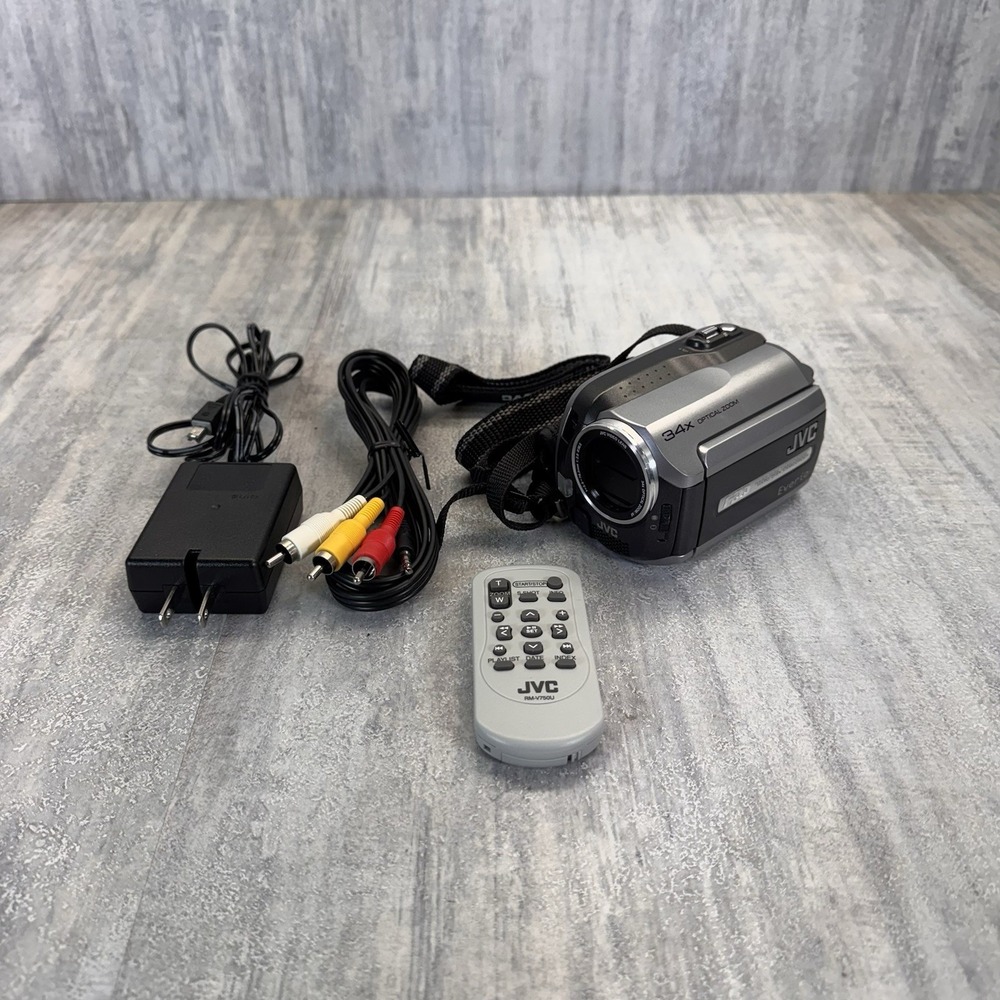 JVC Everio GZ-MG130U 30GB Hybrid HDD Camcorder 34x Optical Zoom With Charger